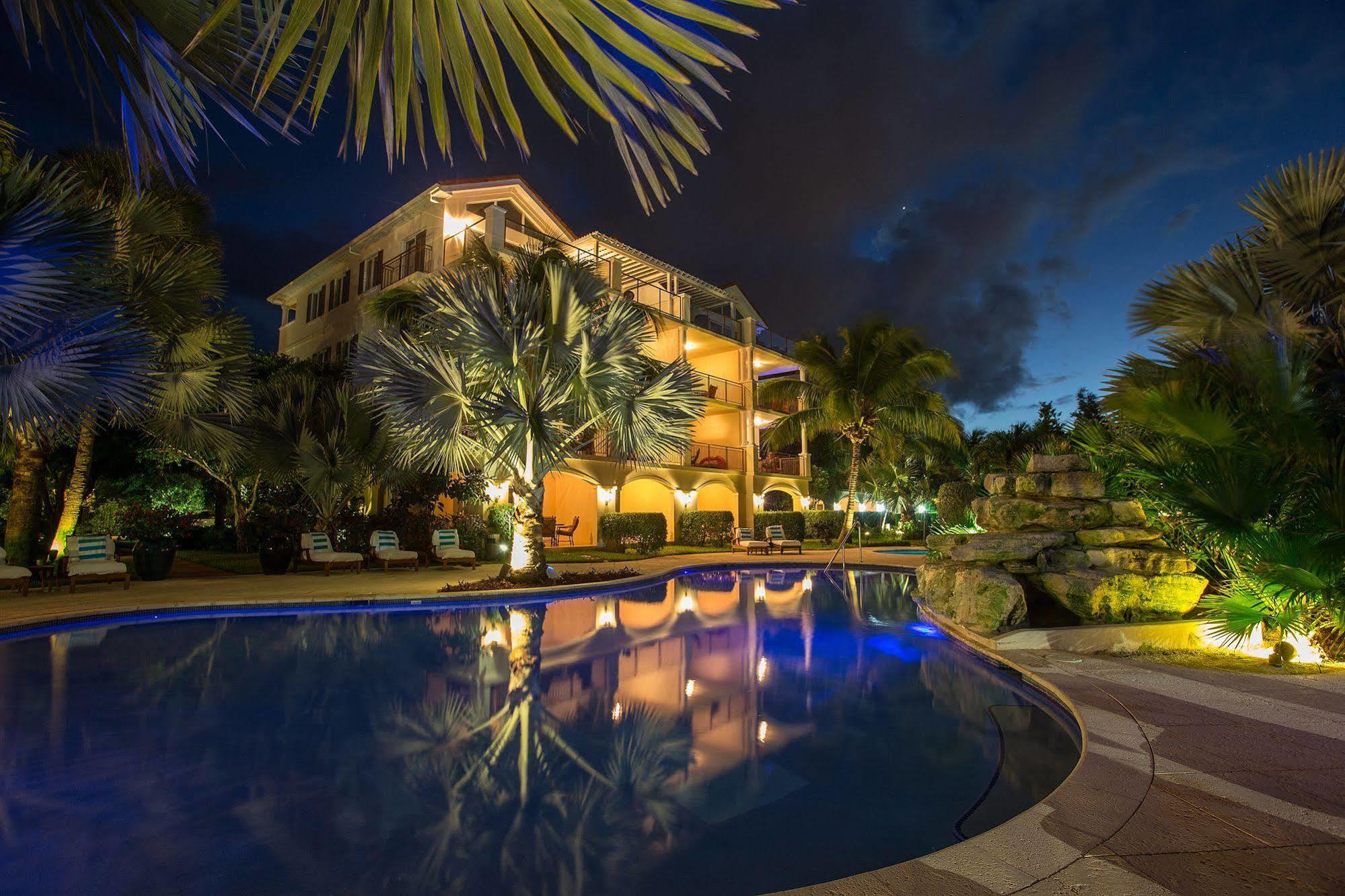 Villa Del Mar Grace Bay Exterior photo